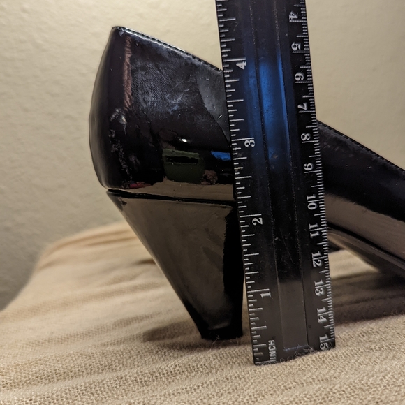 Studio Works - Picture 5 of 6